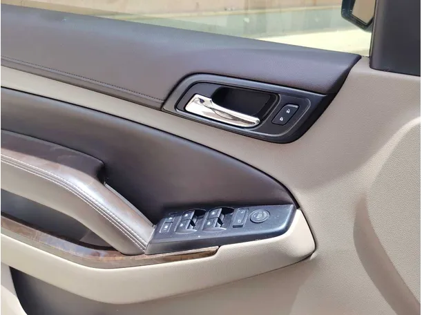 Car image 26