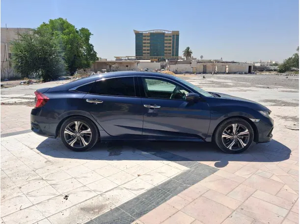Car image 8