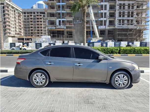 Car image 8