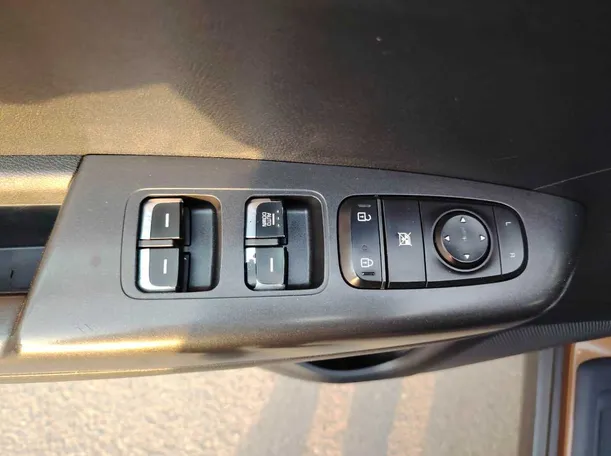 Car image 38