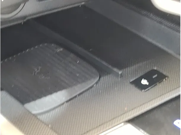 Car image 28