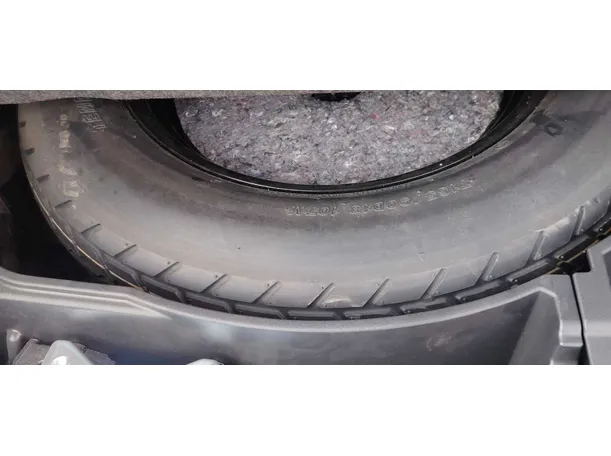 Car image 36