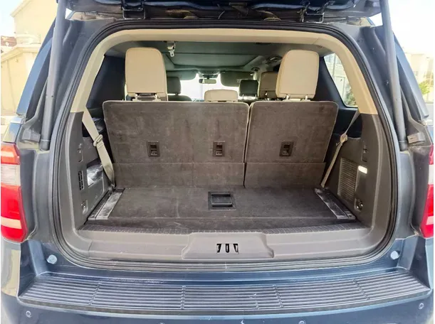 Car image 28