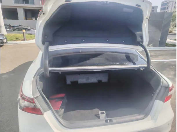 Car image 23