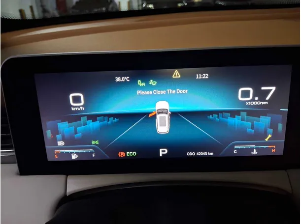 Car image 18