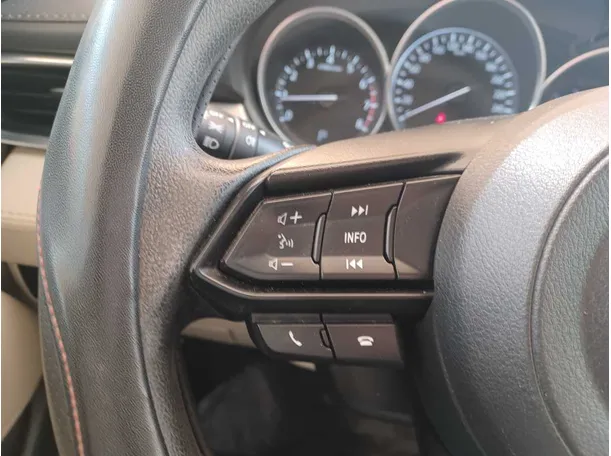 Car image 24