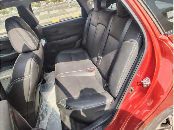 Car image 16