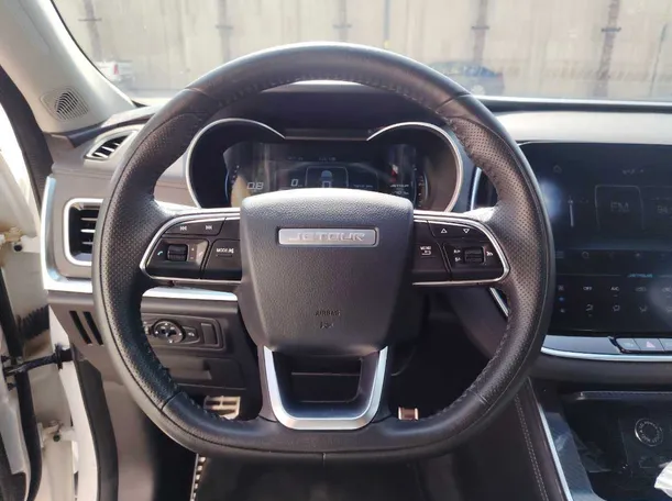Car image 23