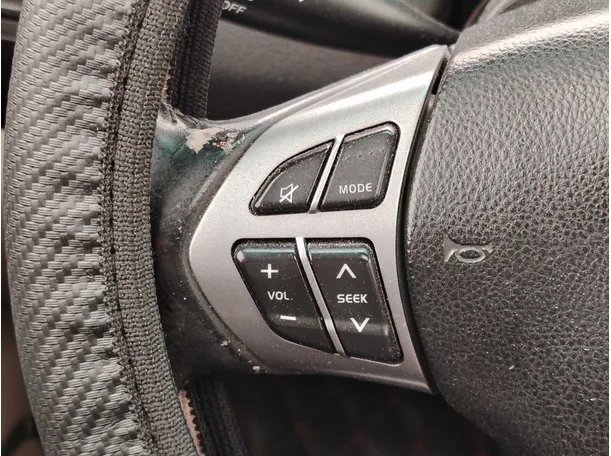 Car image 30