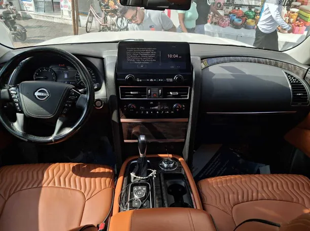 Car image 15