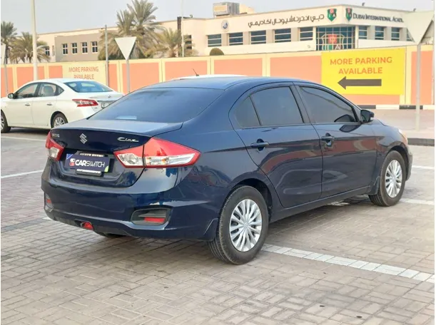 Car image 7