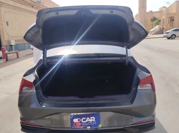 Car image 21