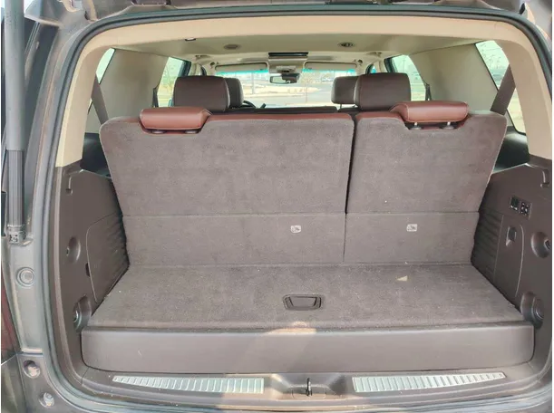 Car image 27
