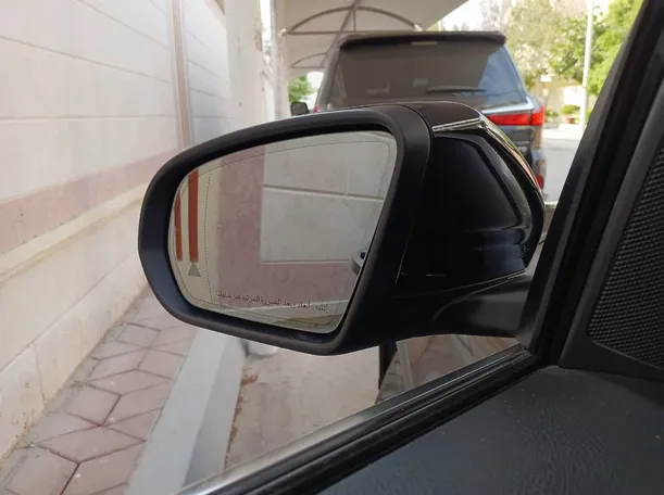 Car image 21