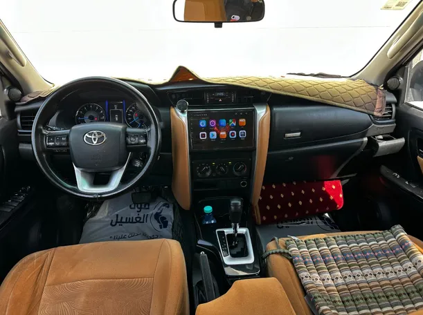 Car image 17