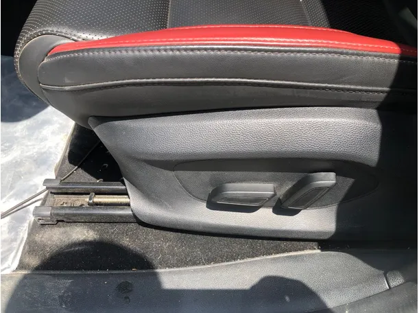 Car image 23
