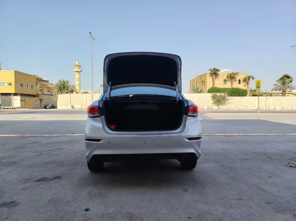 Car image 24