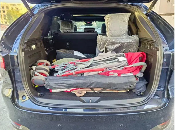 Car image 32