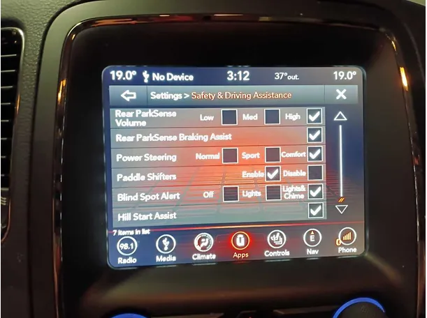 Car image 19