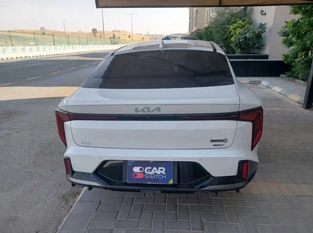 Car image 6