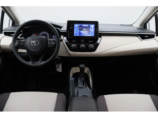 Car image 14