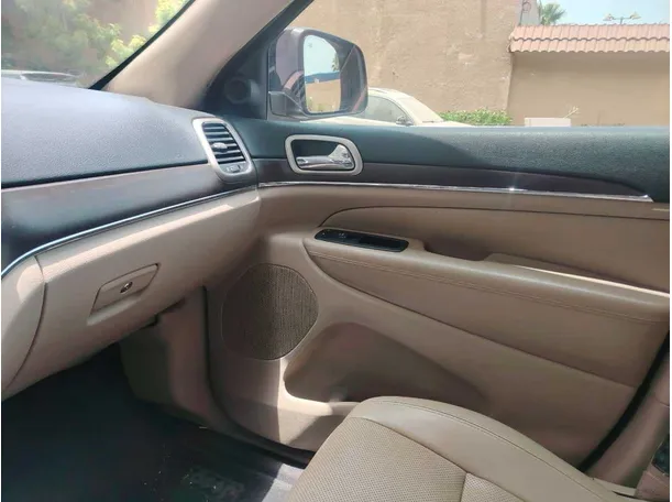 Car image 37