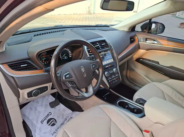 Car image 11