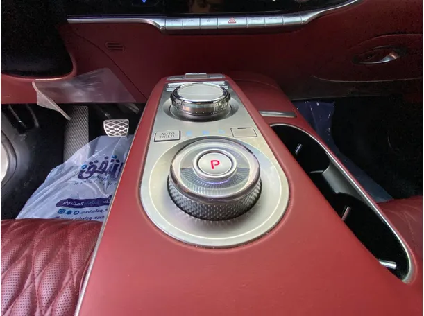 Car image 17
