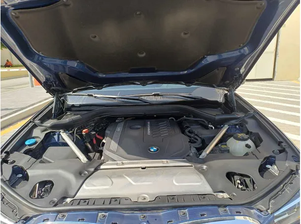 Car image 26