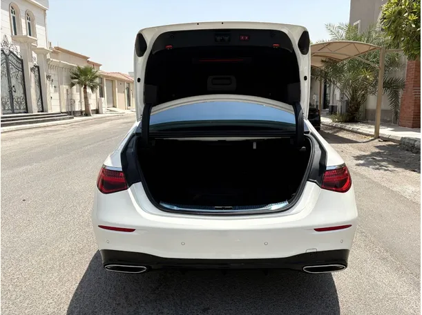 Car image 24