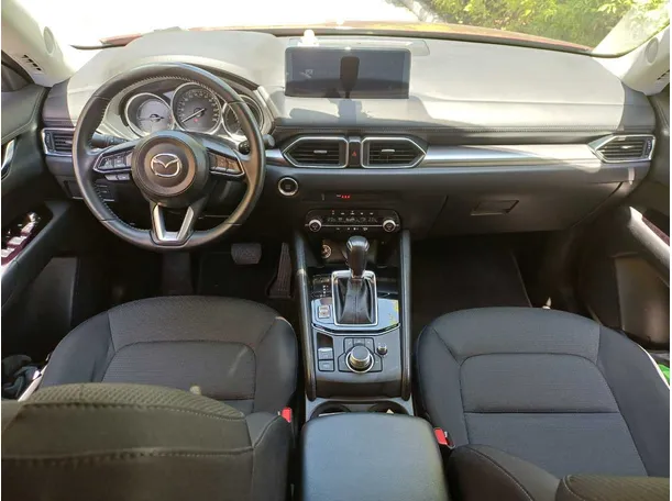 Car image 16