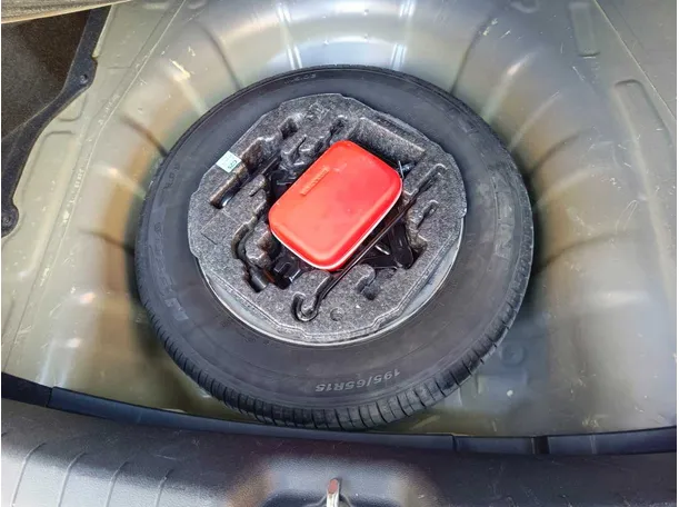 Car image 31