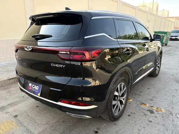 Car image 5