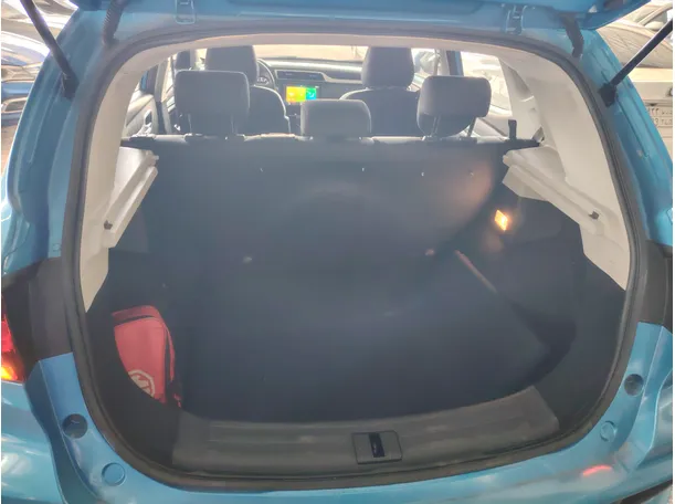 Car image 29