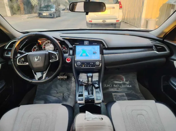 Car image 22