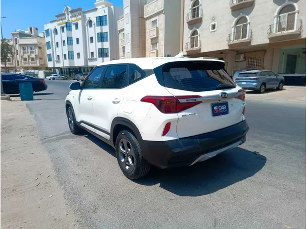 Car image 7