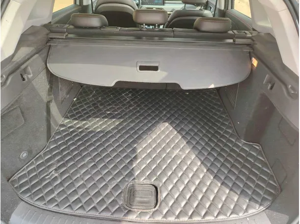 Car image 34