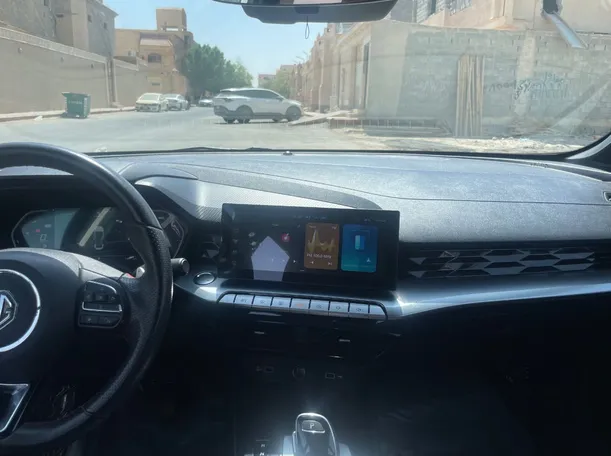 Car image 20