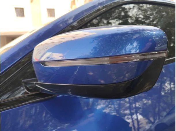 Car image 24