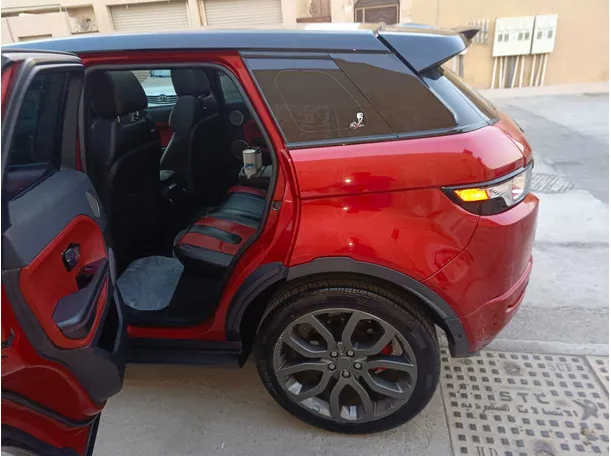 Car image 16