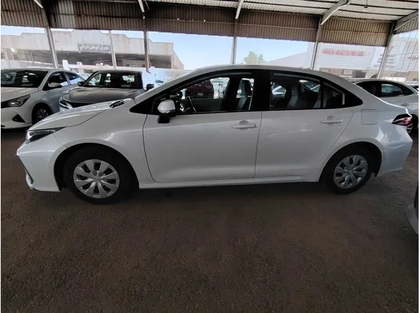 Car image 8