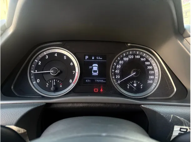 Car image 23