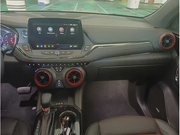 Car image 15