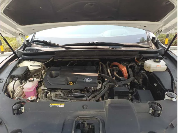 Car image 25