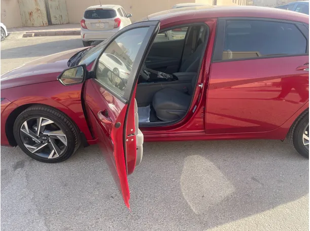 Car image 13