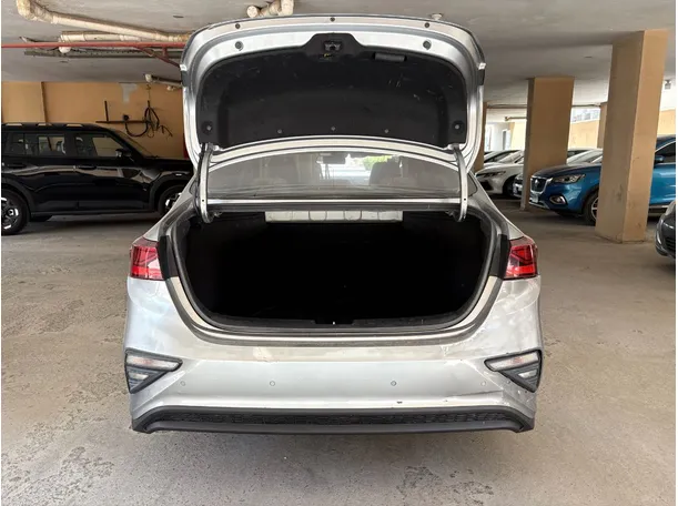 Car image 24