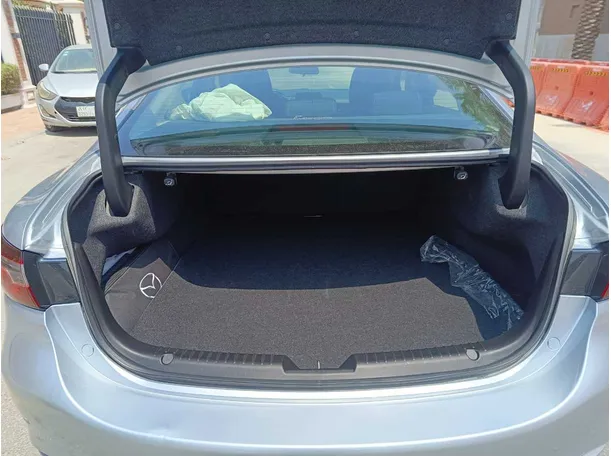 Car image 25