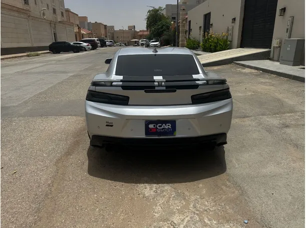 Car image 6