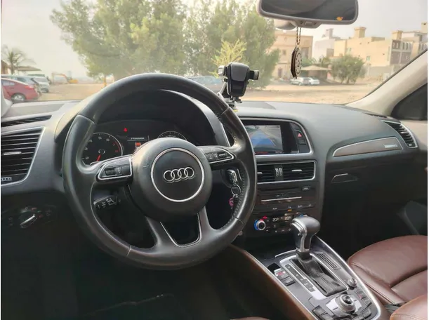 Car image 23