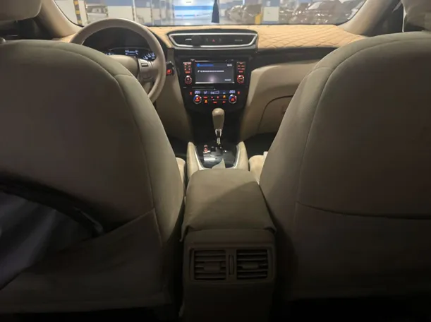 Car image 21